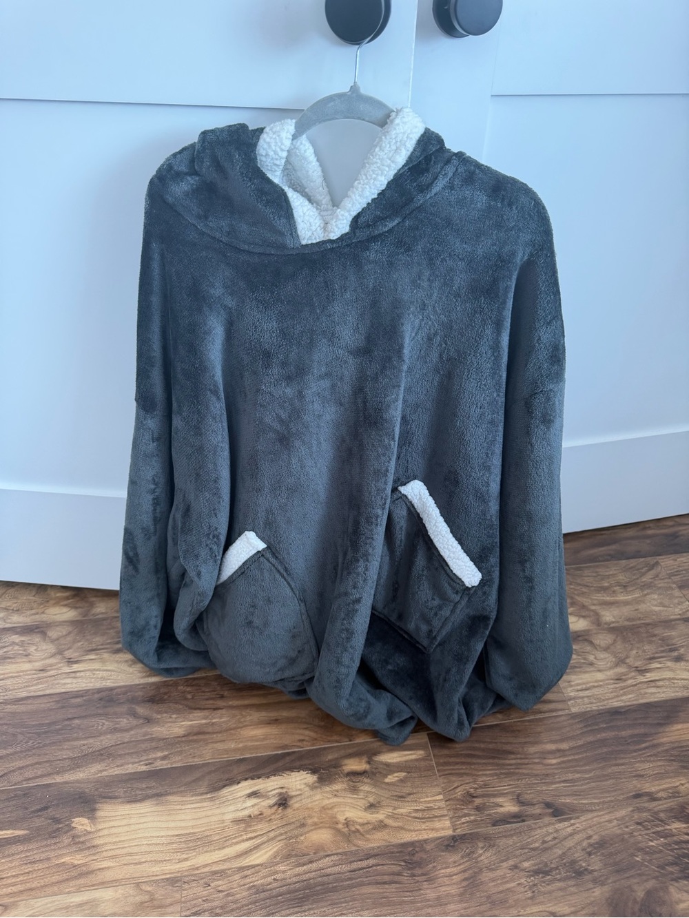 Amazon Essentials Gray Sherpa-Lined Hoodie Blanket Pullover